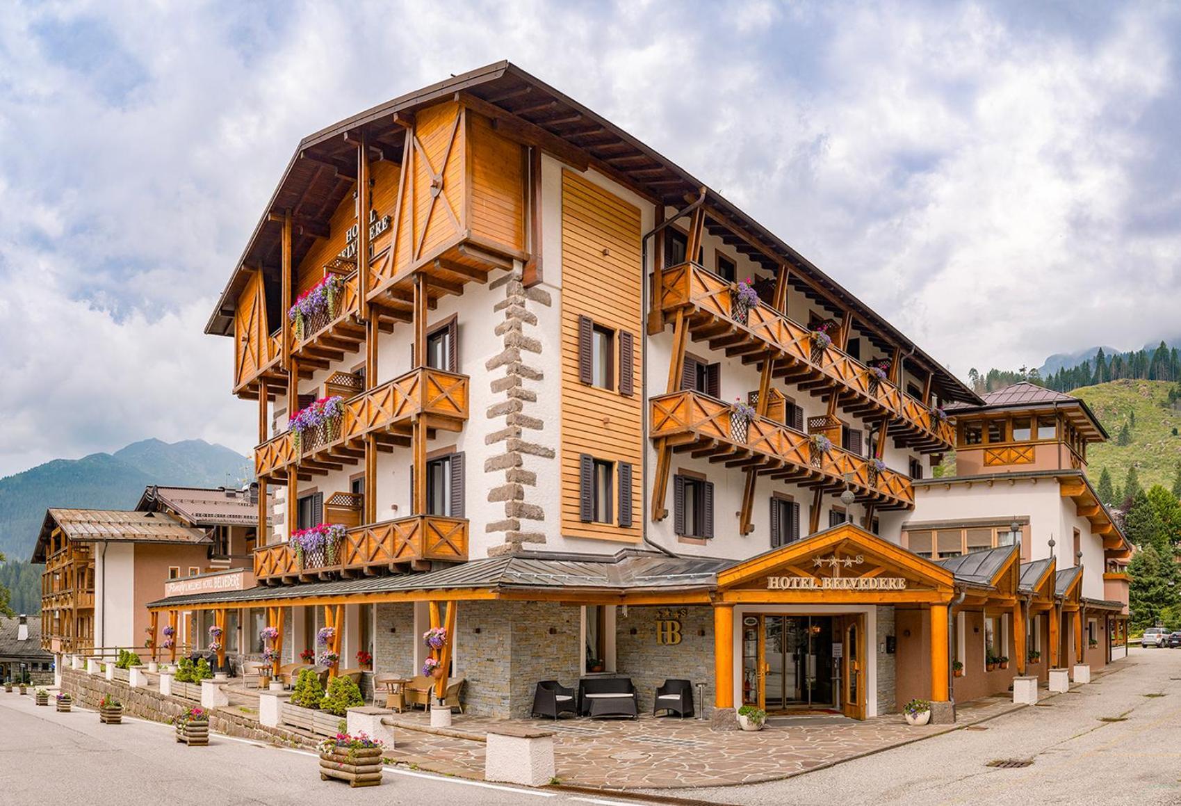 Hotel Belvedere San Martino Di Castrozza Buitenkant foto